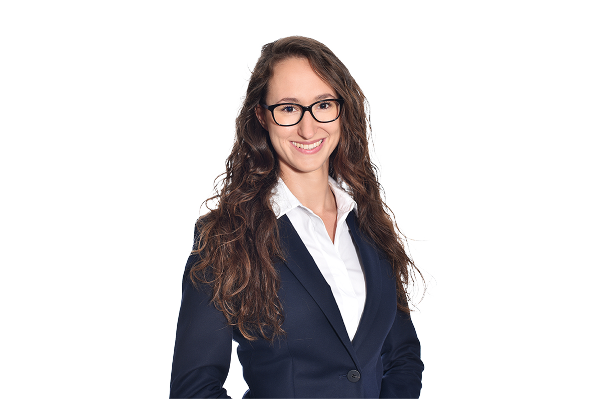 Dr. Zsanett Szabó-Gregoczki