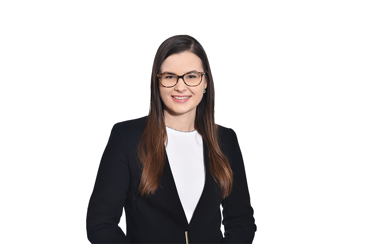 Dr. Evelin Varga